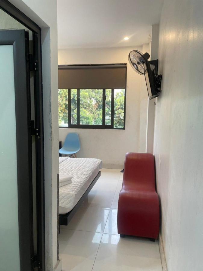 Yen Hoa Motel Hanoi Esterno foto